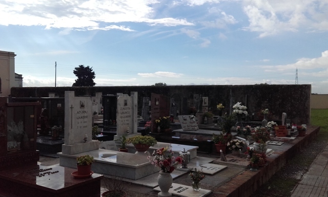 Avviso per la realizzazione di cappelle private nel cimitero di Visignano